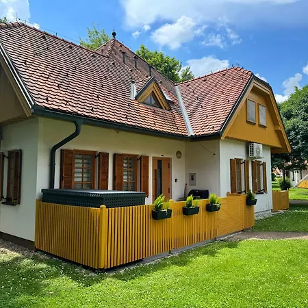Apartma *